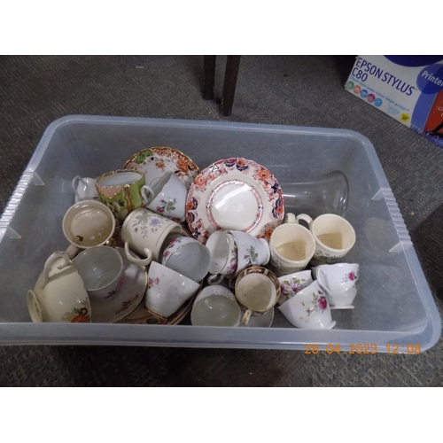 336 - Box of Mixed Pottery