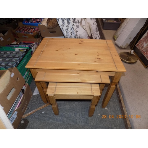 414 - Pine Nest of Tables