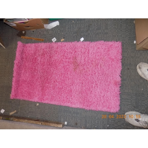 428 - Pink Rug 43x24