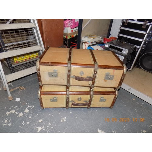 111 - 2 Vintage Travel Cases with Keys