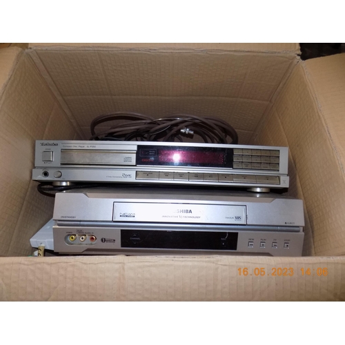 129 - Toshiba VHS and Technics CD Player untested