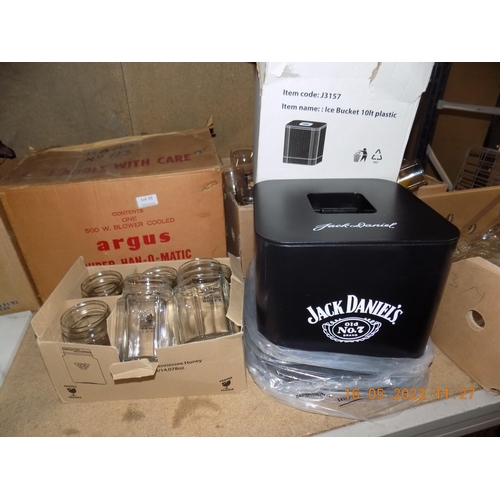 32 - Box of 6 Jack Daniels Mason Jars and 10l Ice Bucket