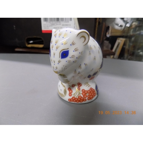 500 - Royal Crown Derby Door Mouse with Gold Stopper in box