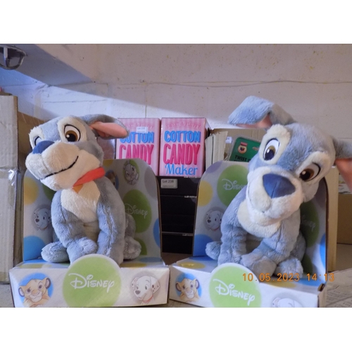 18 - 2 Lady and the Tramp Plushes