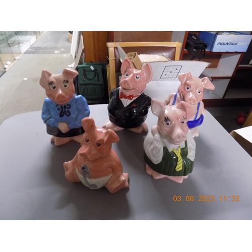 549 - Full Set of Wade Natwest Pigs with Stoppers