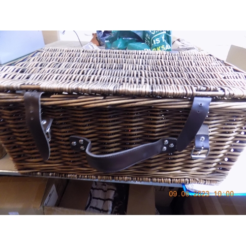 258 - Wicker Hamper Basket