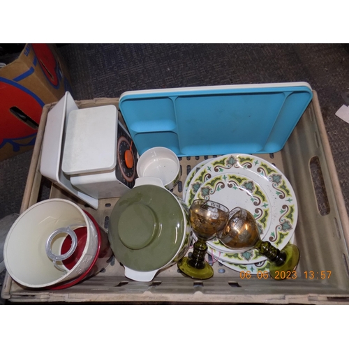 79 - Box of Mid Century Pottery etc