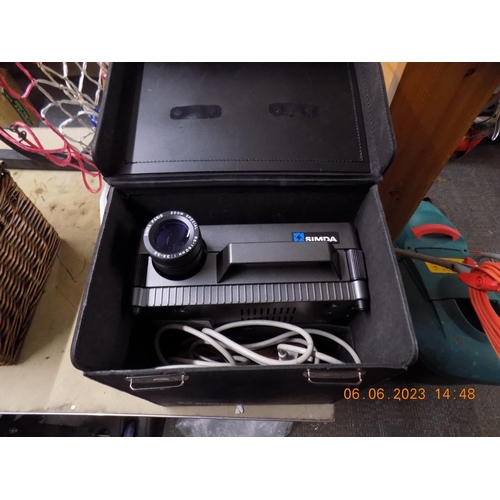 99 - Simda Slide Projector untested