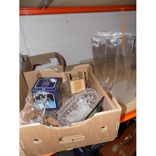 65 - Box of Glassware