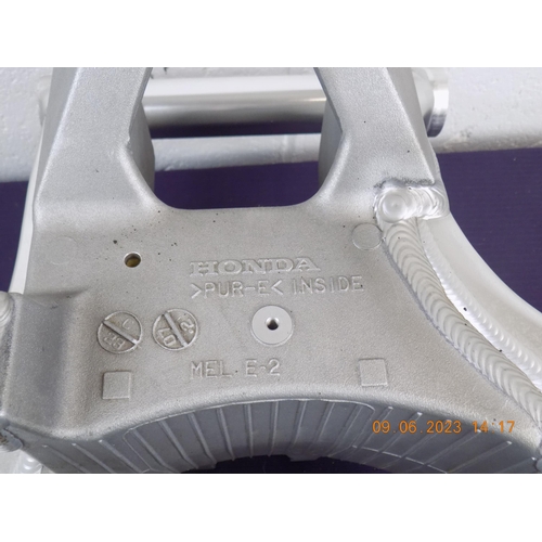 104 - Honda Pro Link CRD1000 2005