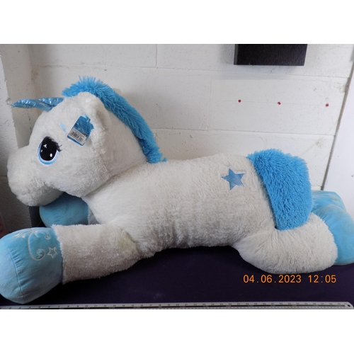 83 - Large Unicorn Soft Toy