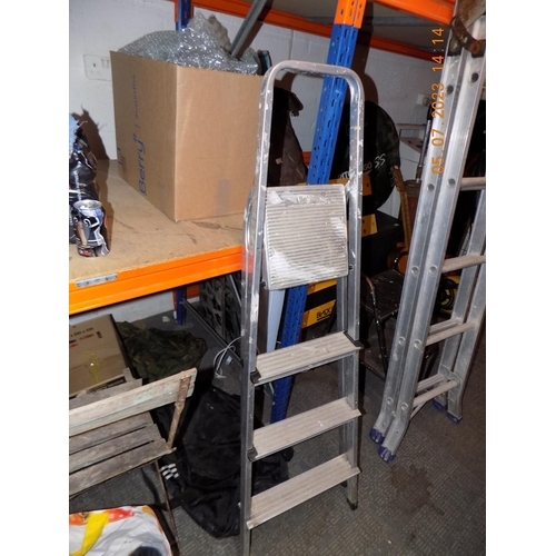 136 - Small Step Ladders
