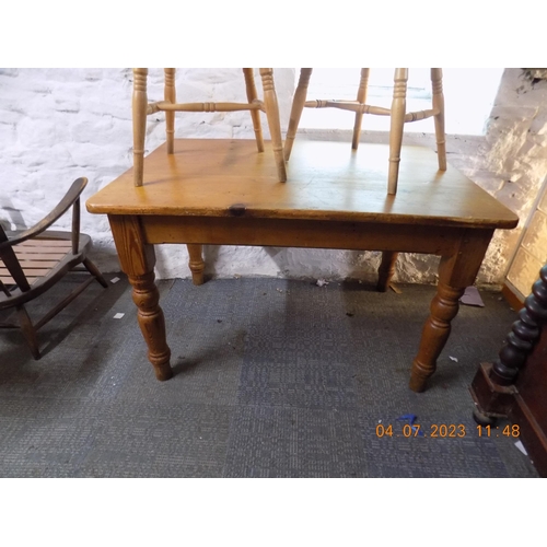 639 - Pine Farm House Table and 4 Chairs. Inc Carver