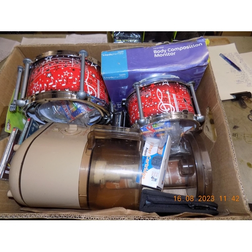 262 - Box of Electricals etc