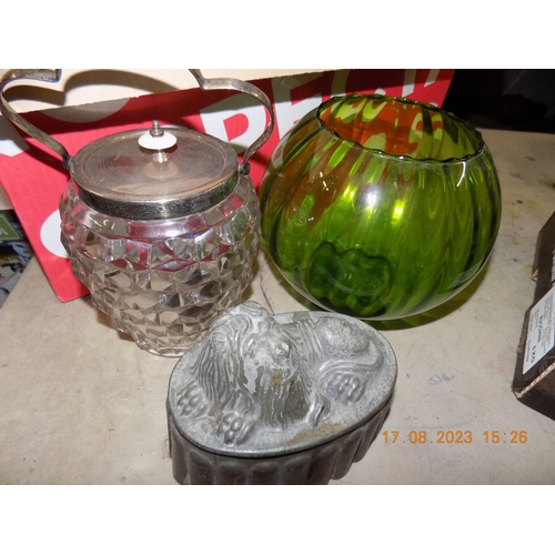 488 - Box of Mixed Pottery and Glassware