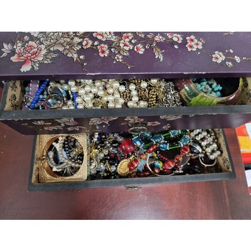 739 - Jewellery Box with Contents