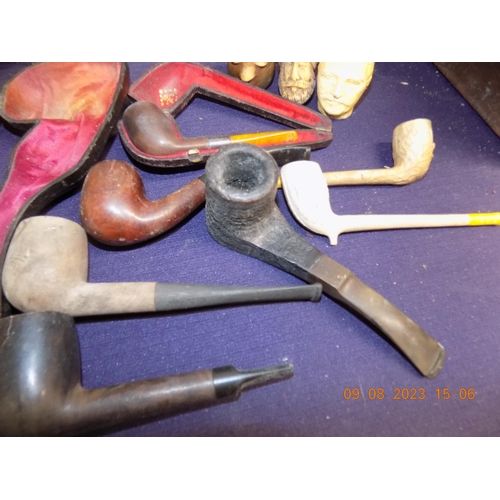 46 - Selection of Vintage Pipes