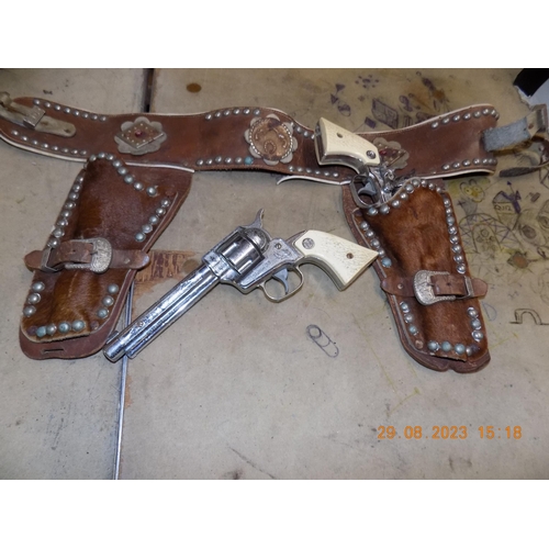 230 - Double Vintage Holster with 2 Nichols Stallion 38 Cap Guns