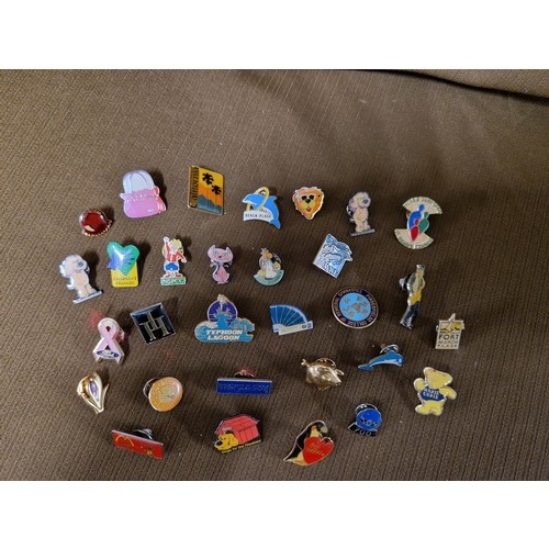 720 - Selection of Approximately 30 Pin Badges