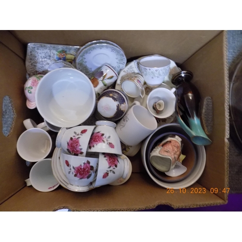 174 - Box of Mixed Pottery