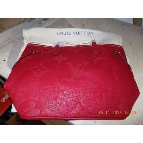 226 - Louis Vuitton Bag in Dust Bag