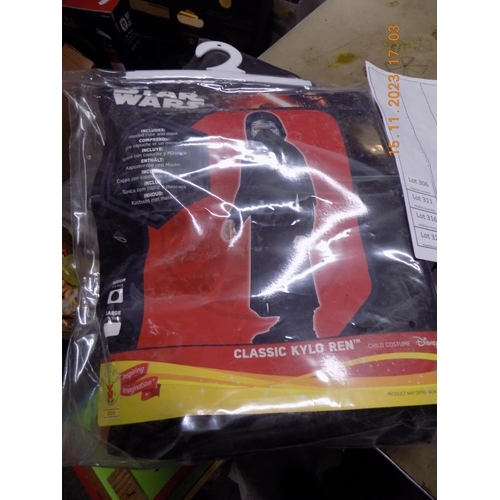 306 - 2 Star Wars Fancy Dress Costumes