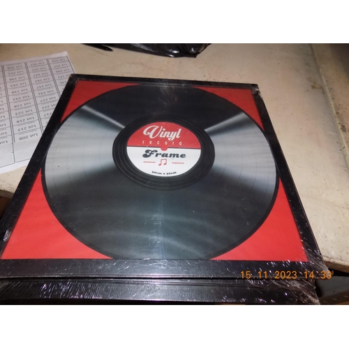 204 - 4 Vinyl Record Frames