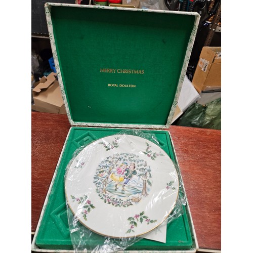 575 - Royal Doulton Christmas Plate