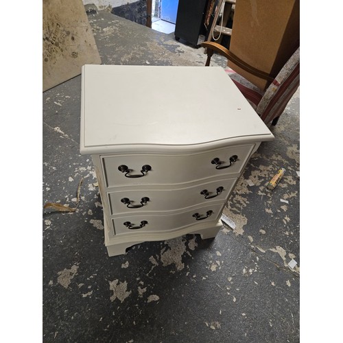 603 - Small Set of Drawers