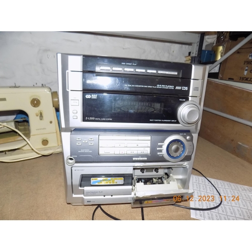 212 - Aiwa 5 CD System w/o Tape Deck needs attention