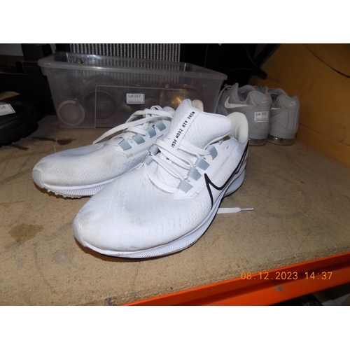 560 - Mens White Nike Air Zoom Trainers Size 7