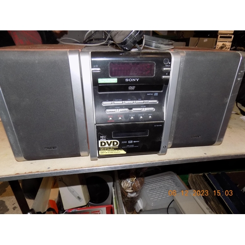 577 - Sony DVD Deck Receiver and Speakers