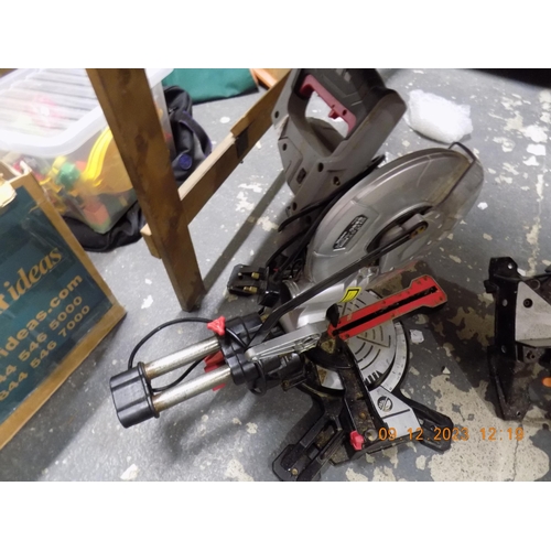 595 - Wickes Mitre Saw