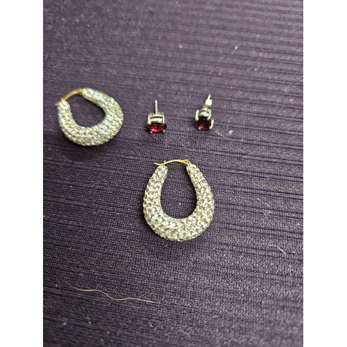 658 - 2 Pairs of 9ct Gold Earrings