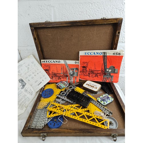 31 - Box of Vintage Meccano