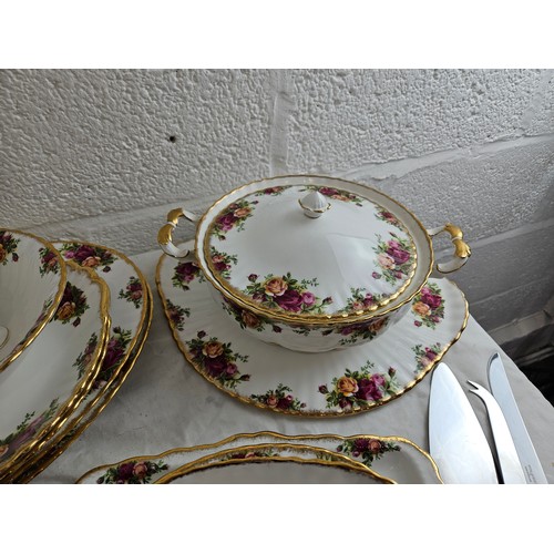 34 - Royal Albert Old Country Rose Serving Set consisting of 2 Large Serving Platters, 2 Medium Platters,... 