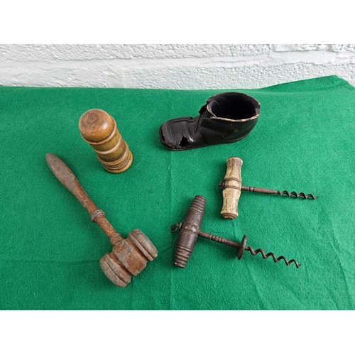 43 - Selection of Vintage Items including a Gavel