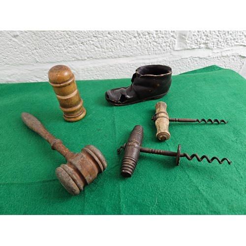 43 - Selection of Vintage Items including a Gavel