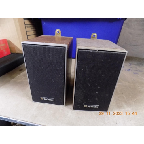 145 - Set of Small Technics Speakers