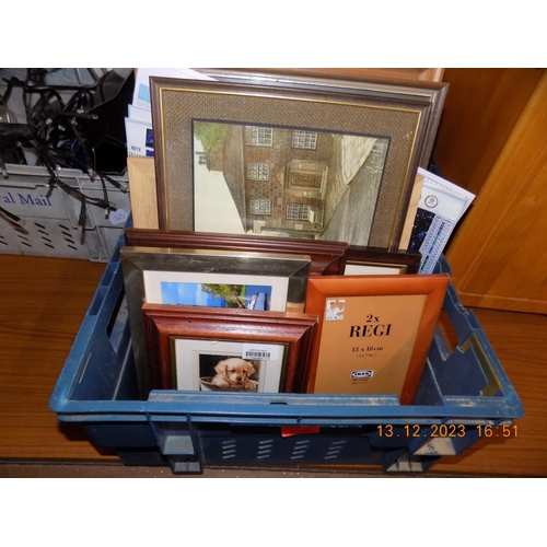 326 - Box of Small Pictures