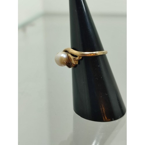 155 - Gold Ring with Pearl setting. This size L ring weighs approximately 2.1 grams with hallmarks 