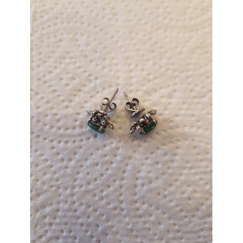 175 - Antique 10ct Gold and Jade Earrings. Total weight 2.77g