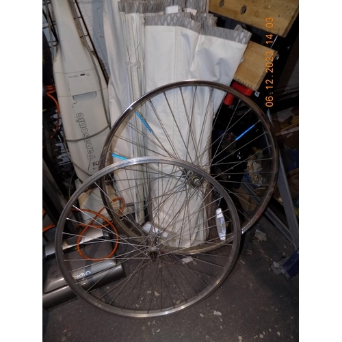 489 - 2 Bike Wheels