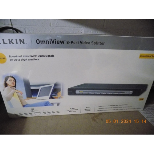 275 - Belkin OmniView 8 Port Video Splitter