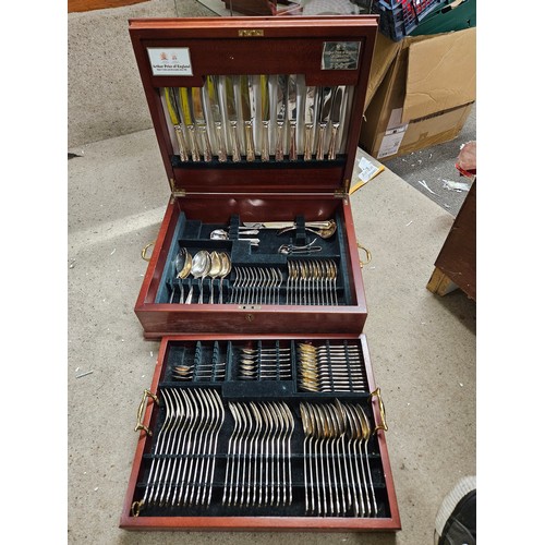 550 - Arthur price of England Millennium 2000 Boxed Flatware Set