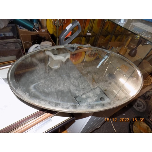 25 - Vintage Oval Mirror