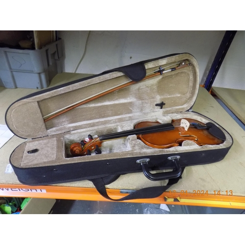 414 - Violin in Carry Case