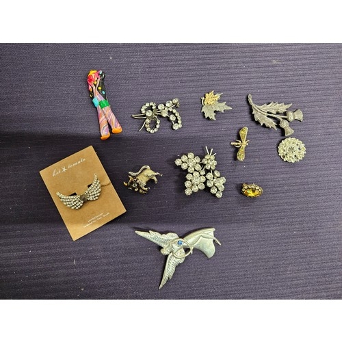 567 - Selection of Silver Tone Brooches