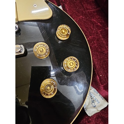 603 - Gibson Les Paul Standard ( USA ) 1990 - with Original Scratch Plate and Slide in full working Order