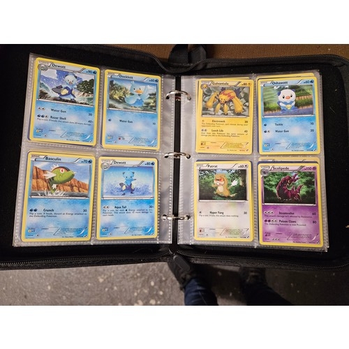 574 - Pokémon Black & White with Pokémon Case